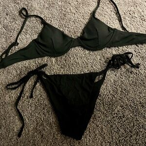 Black bikini